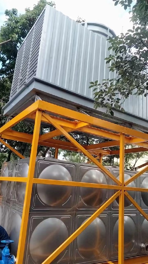 西华大学方形横流式冷却塔125吨1台+不锈钢水箱